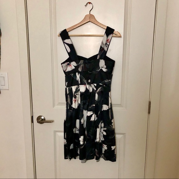 White House Black Market dress - Picture 6 of 6